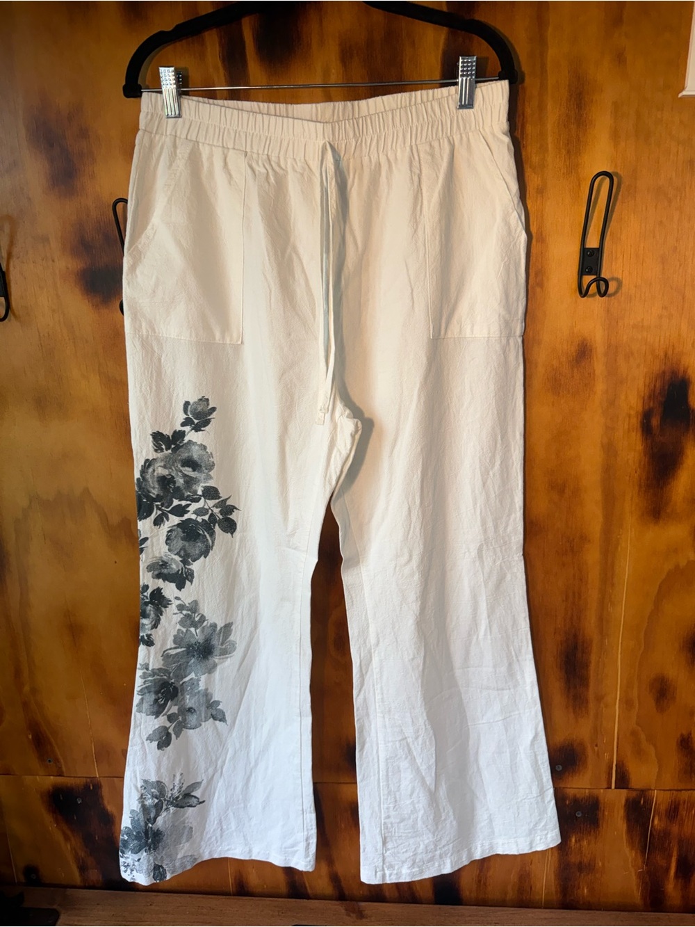 Women’s Wide Leg Floral Print Pants - White
